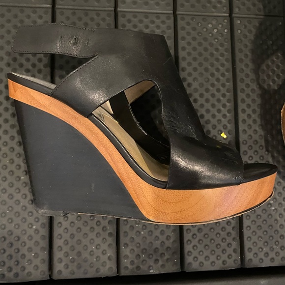 Two pairs of Michael Kors size 8 wedges - Picture 3 of 3